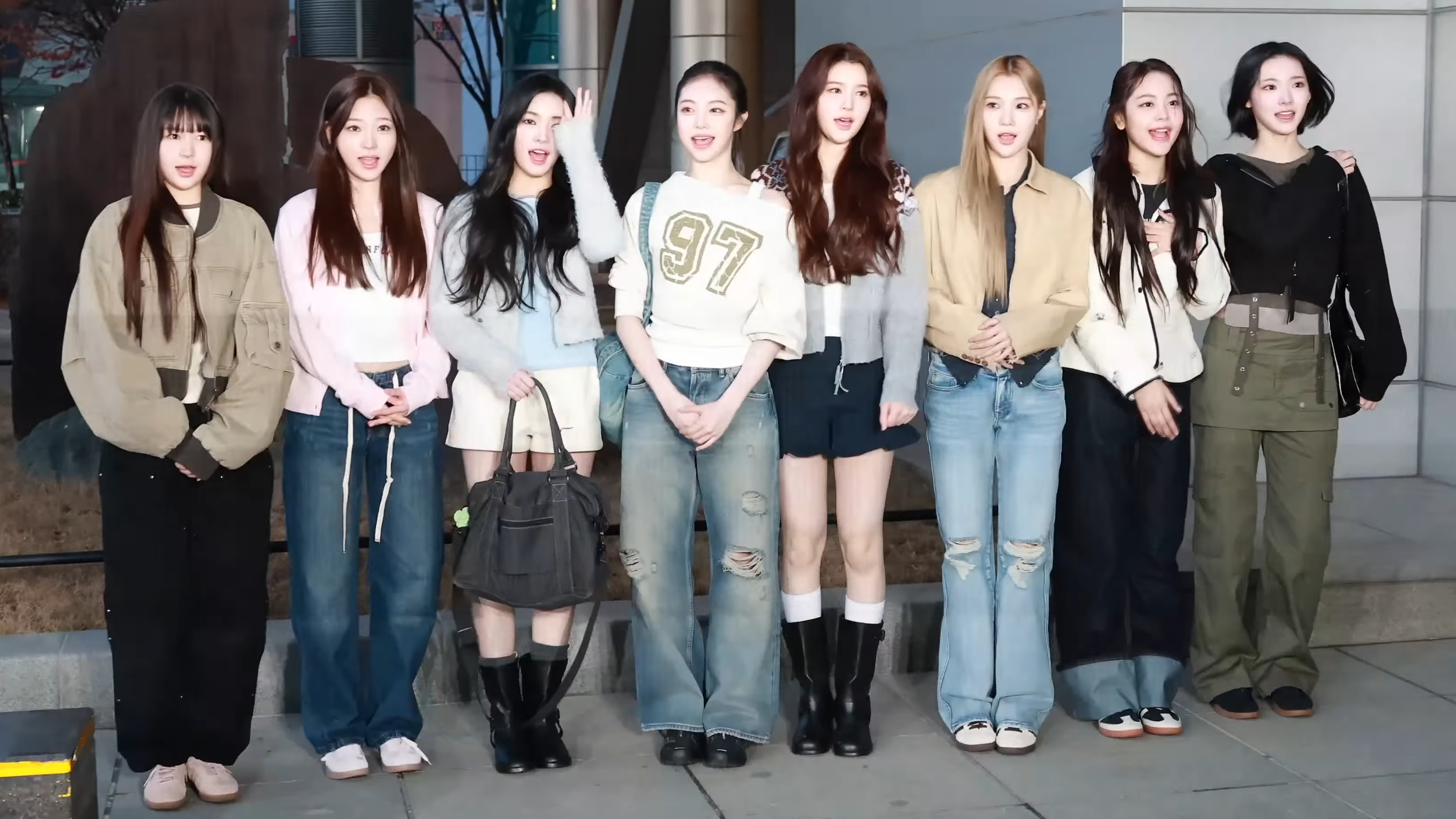 Hearts2Hearts arriving for SBS Radio on March 5, 2025; archive group photograph