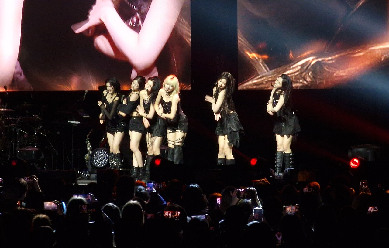 NMIXX performing onstage in Amsterdam on March 20, 2026